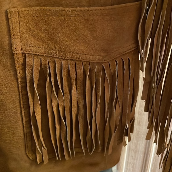 Free people vibe Vintage suede fringe! This Jacket is in Excellent condition. - Picture 12 of 14
